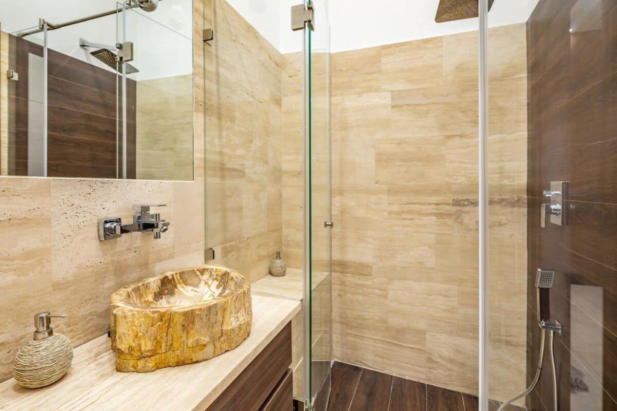 Splendid Perfectly Located Flat With Sauna Apartment Budapest Exterior photo